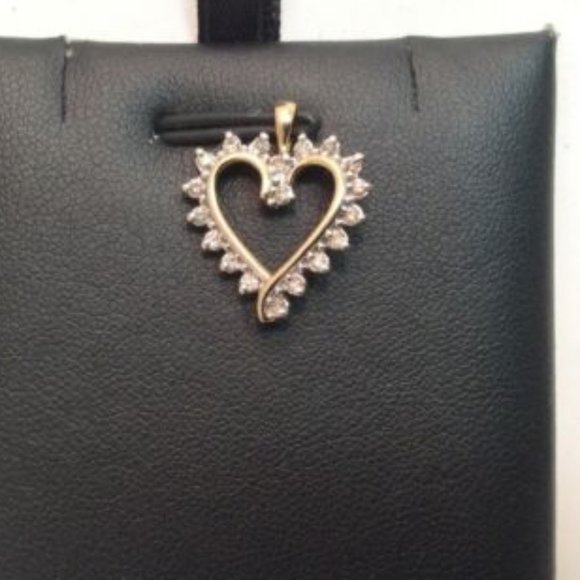 LADIES 10K REAL SOLID GOLD REAL DIAMOND HEART CHARM PENDANT 1.8GR   .20CT - Picture 1 of 8